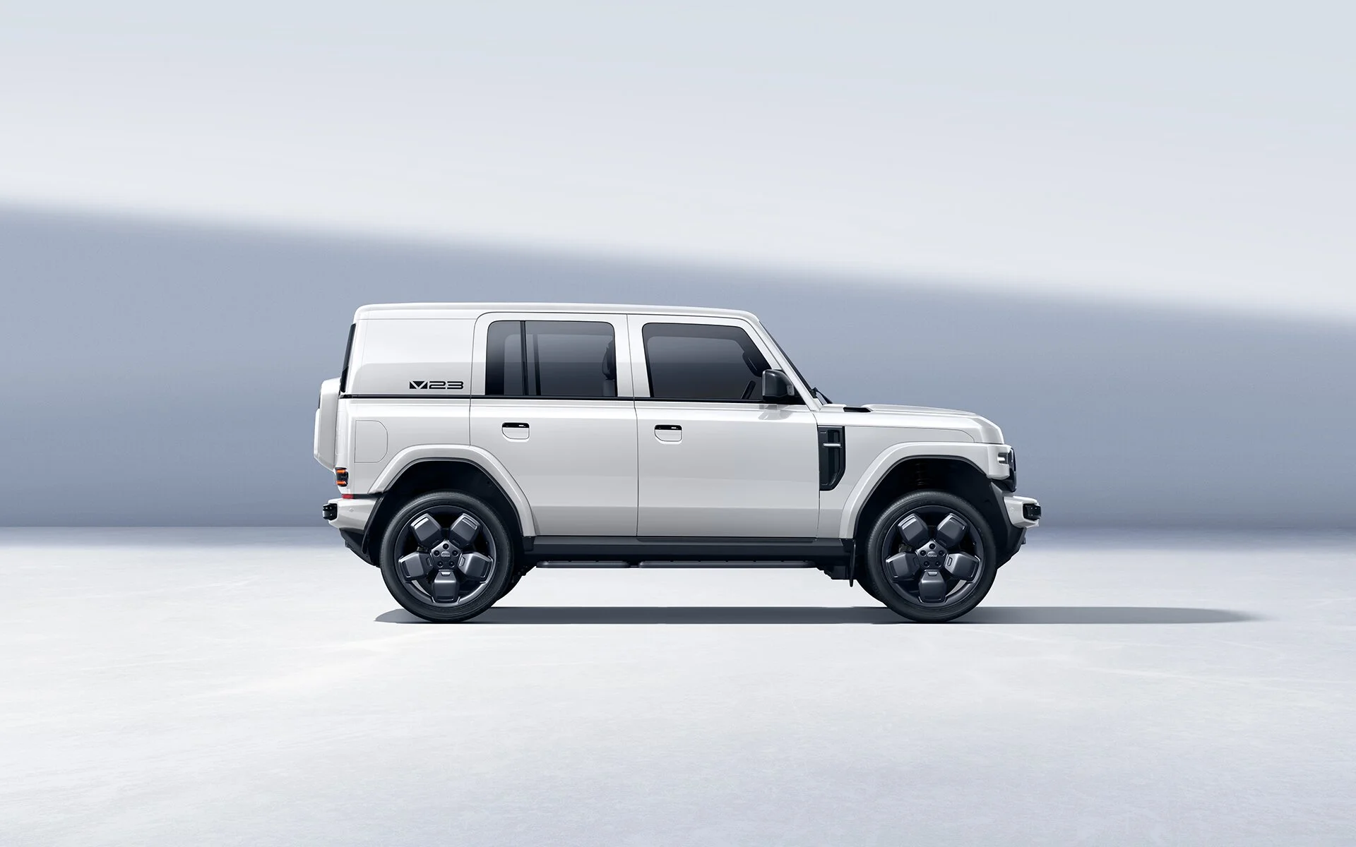 V23 · White exterior